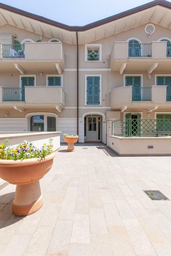 Casajacopo Apartment Лука Екстериор снимка